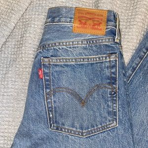 Levis wedgie jeans